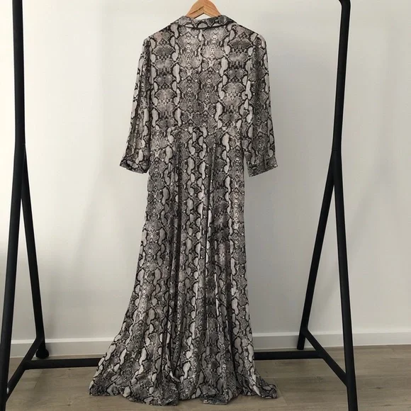 💫 HOST PICK 💫 ZARA Snake Print Maxi Dress - Picture 4 of 5